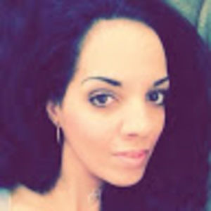 Meet your Posher, Shana